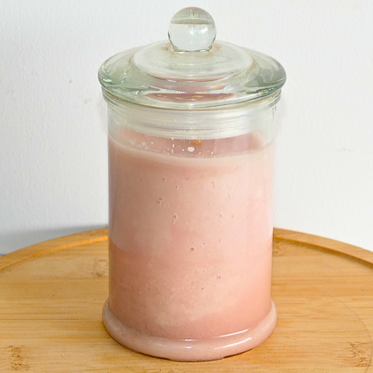 Lily Of The Valley 350ml Fully Scented, Natural Soy Wax @ 65 hr slow burn