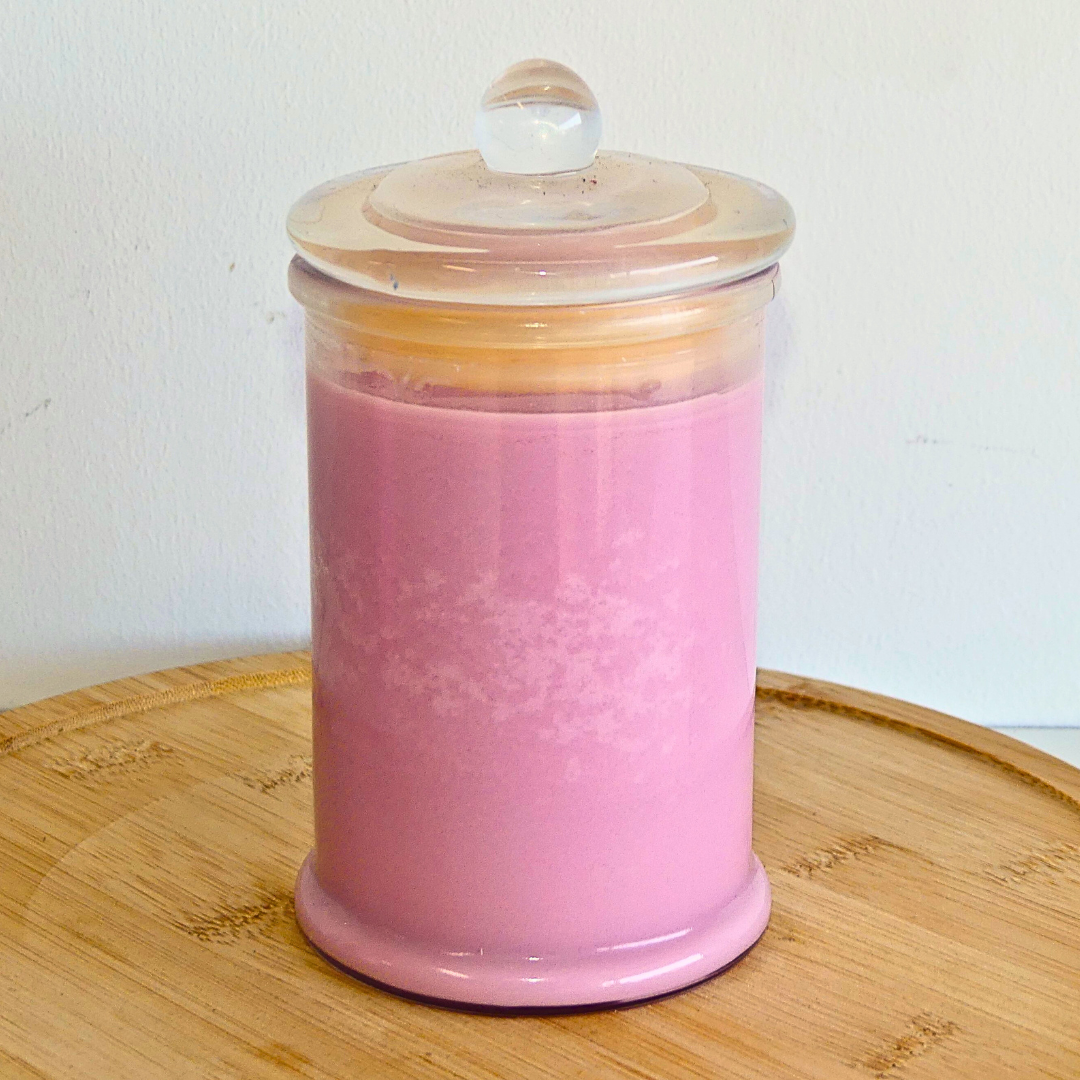 Strawberry Milk 350ml Fully Scented, Natural Soy Wax. @ 65 hr slow burn